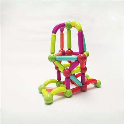 Mehrfarbige Magnetstäbe